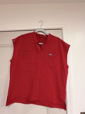 FIGS Red Cargo top - L